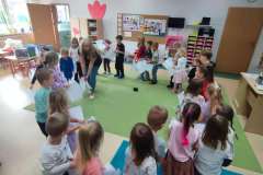 fe635350-2d50-44ca-a523-4193bc1a7891