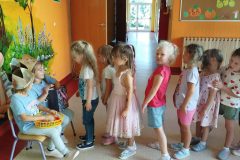 d38aa6d4-c734-4baa-8e84-2743635e0f4b