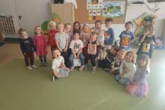 b553c561-6d9b-49e0-818a-74b5e91b24b1