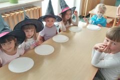 542bdea7-a215-4744-b859-7289bd9f49ff