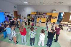 d834c785-5f3a-43a6-9e76-abdcbca3ff56